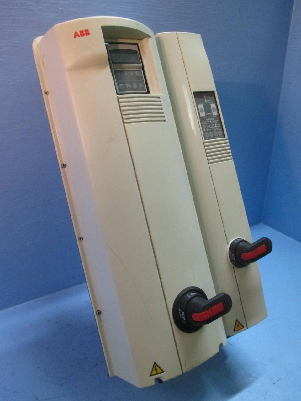 ABB ACH-400 ACH401600632+10AE0000 7.5HP 3PH 480V AC VS Drive 7.5